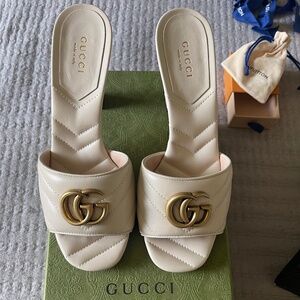 Gucci Marmont 75MM GG Matelassé Mules Mystic White